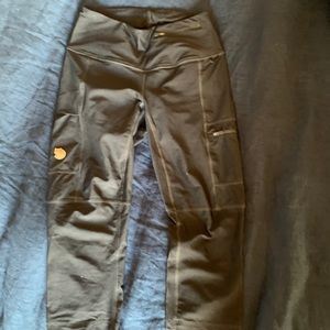 fjallraven Abisko 3/4 length trekking tight